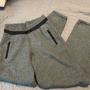 Lululemon Jogger Sweatpants size 4 like new